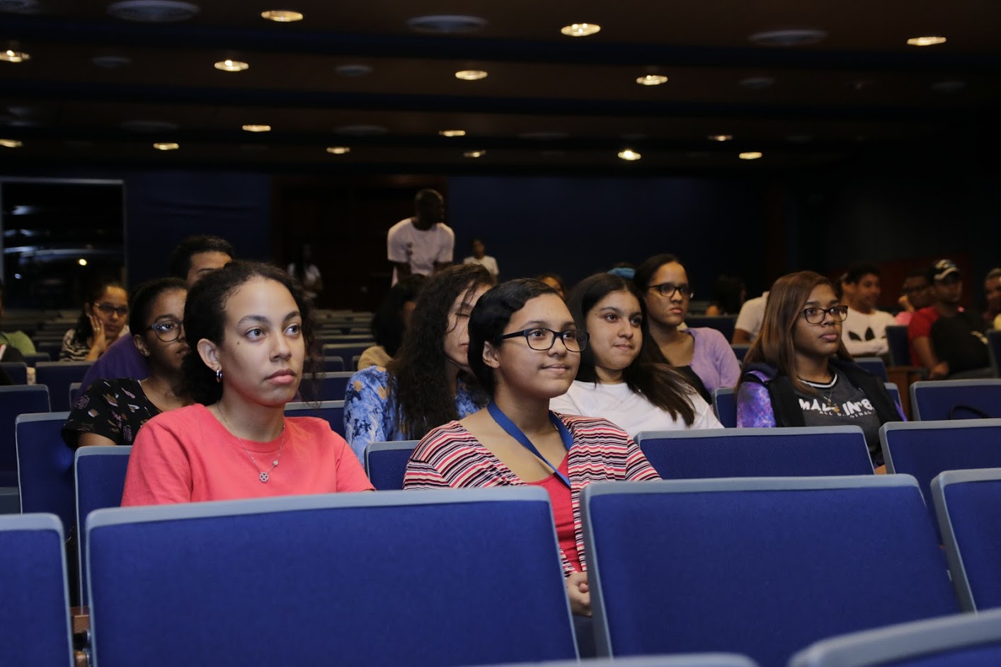 Charla centro de emprendimiento UNAPEC